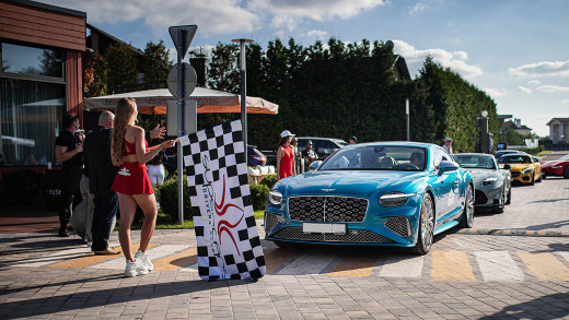 1752773 (a): :2133x1200